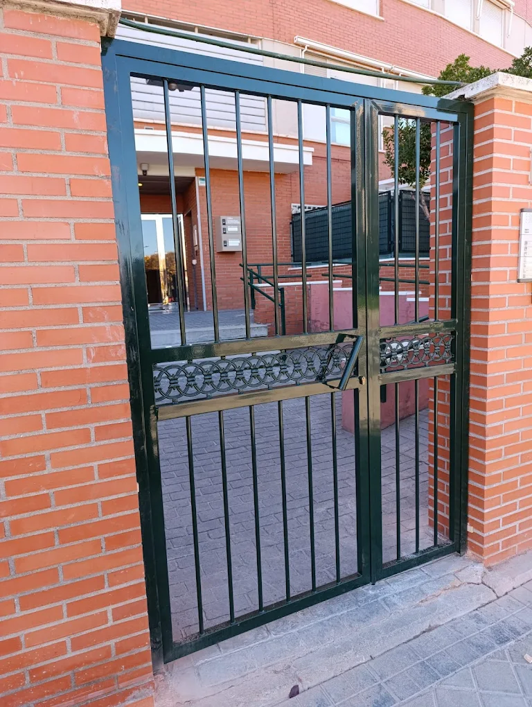 cerrajero aguilera comunidades